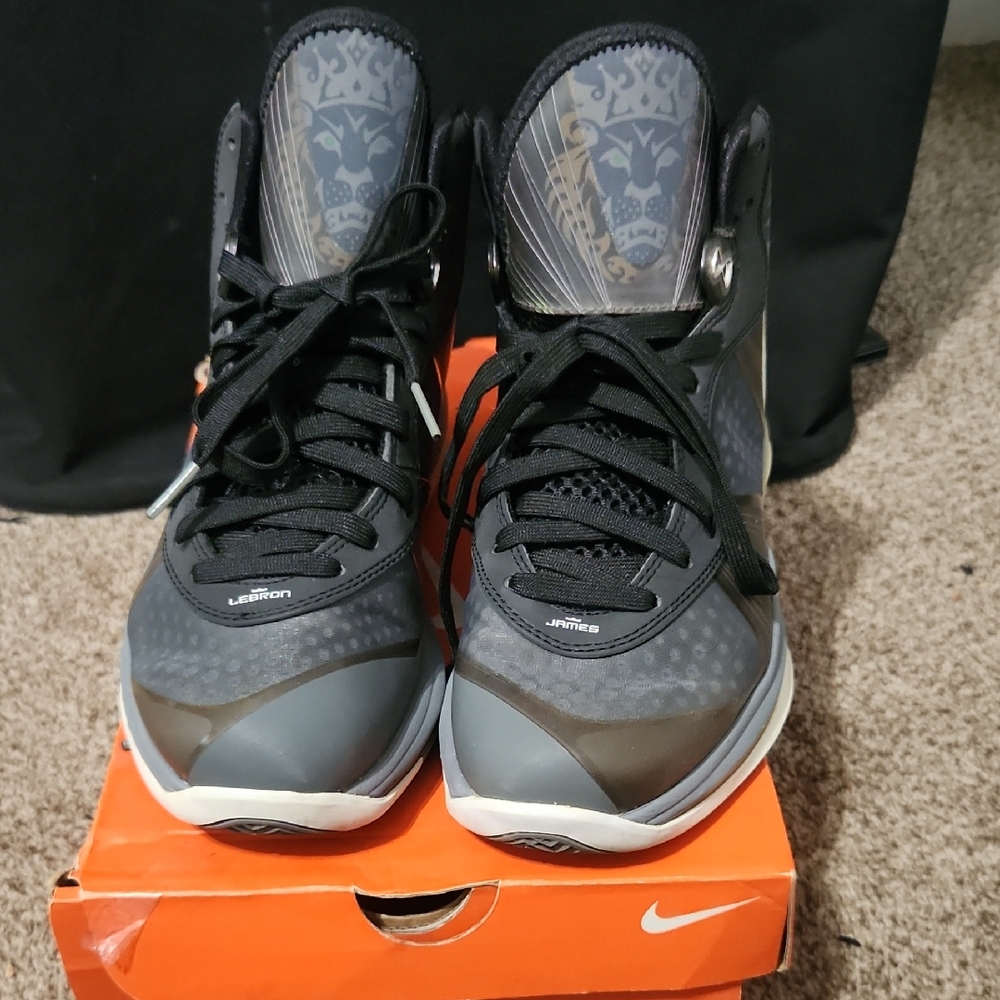 Nike LeBron 8 V/2 Cool Grey